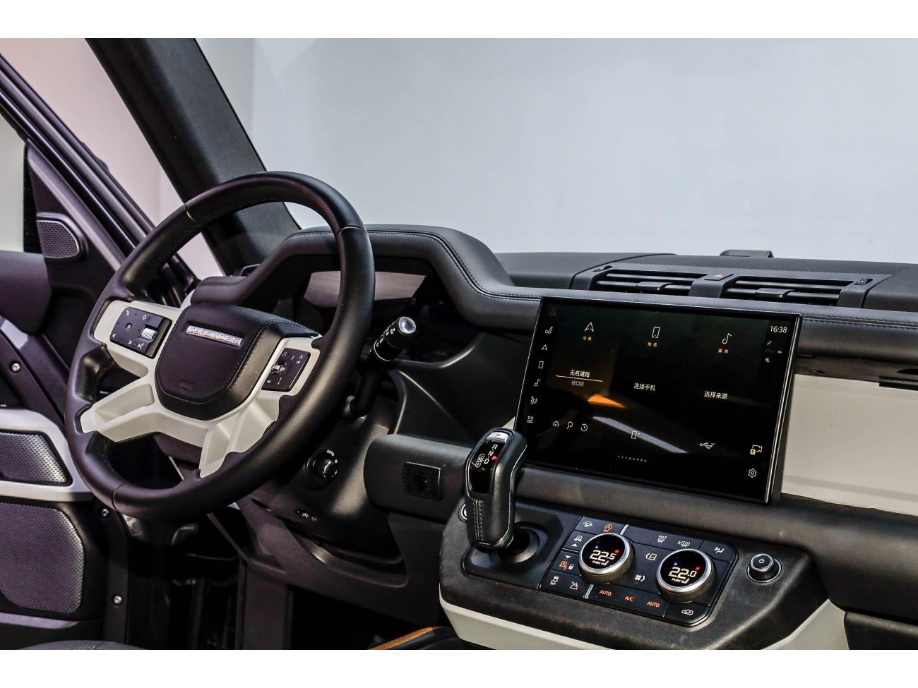 Land Rover Defender 2022