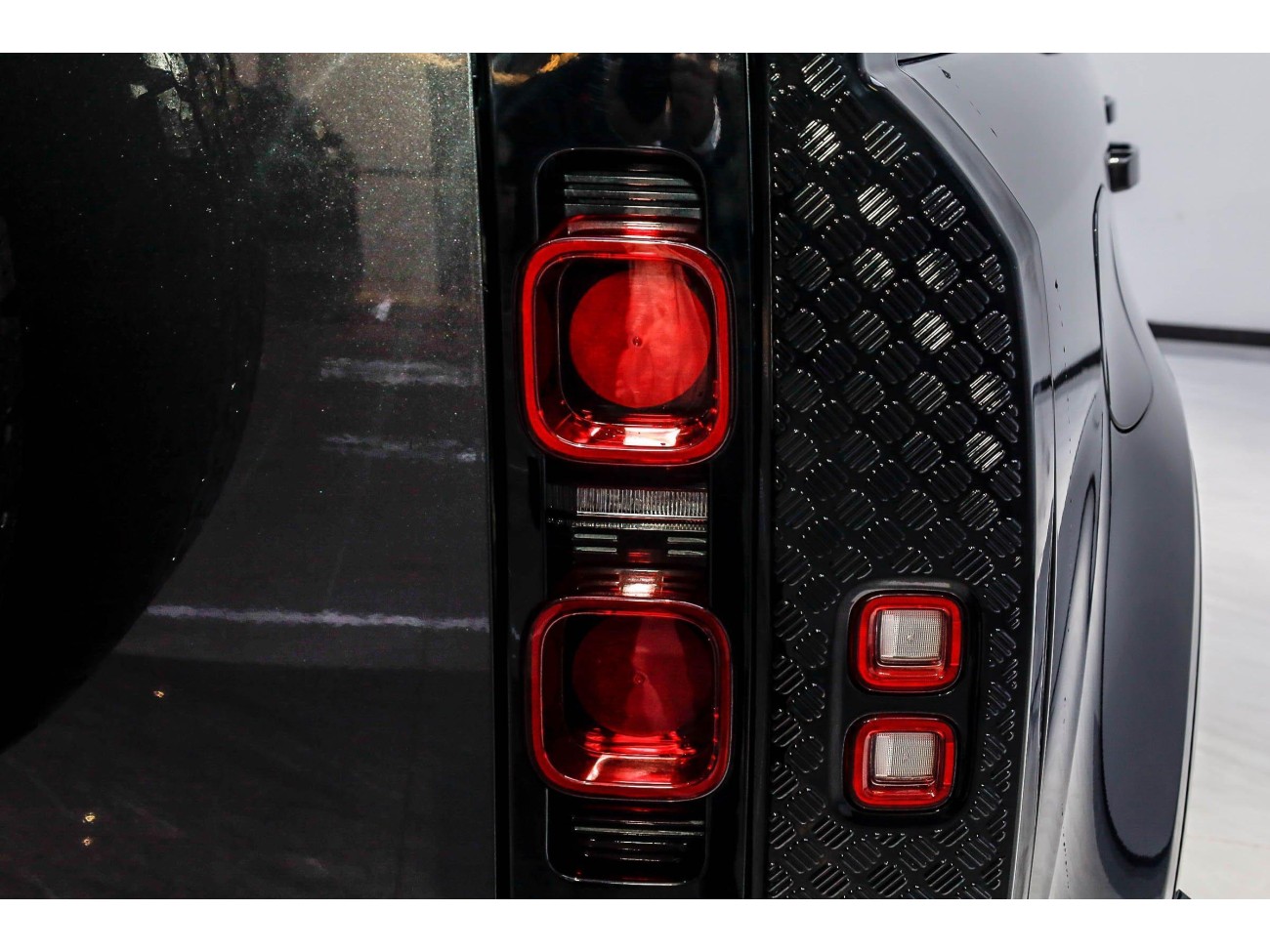 Land Rover Defender 2022