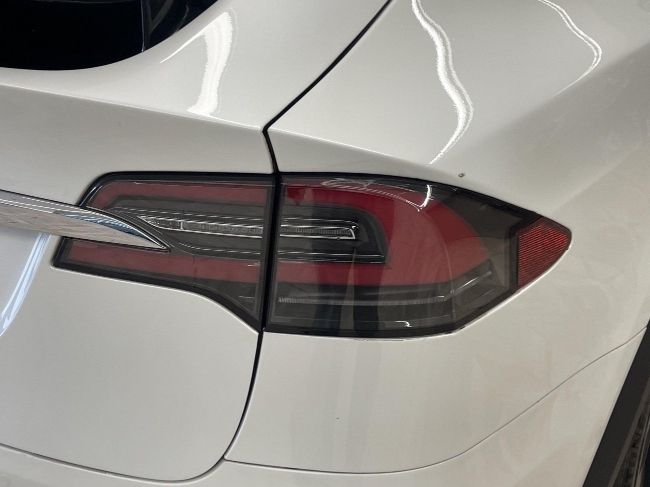 Tesla Model X 2020