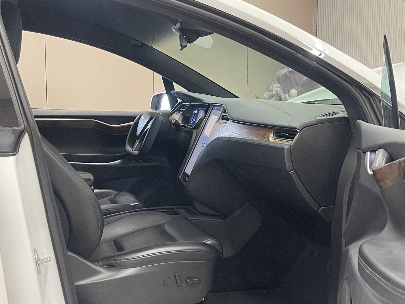 Tesla Model X 2020