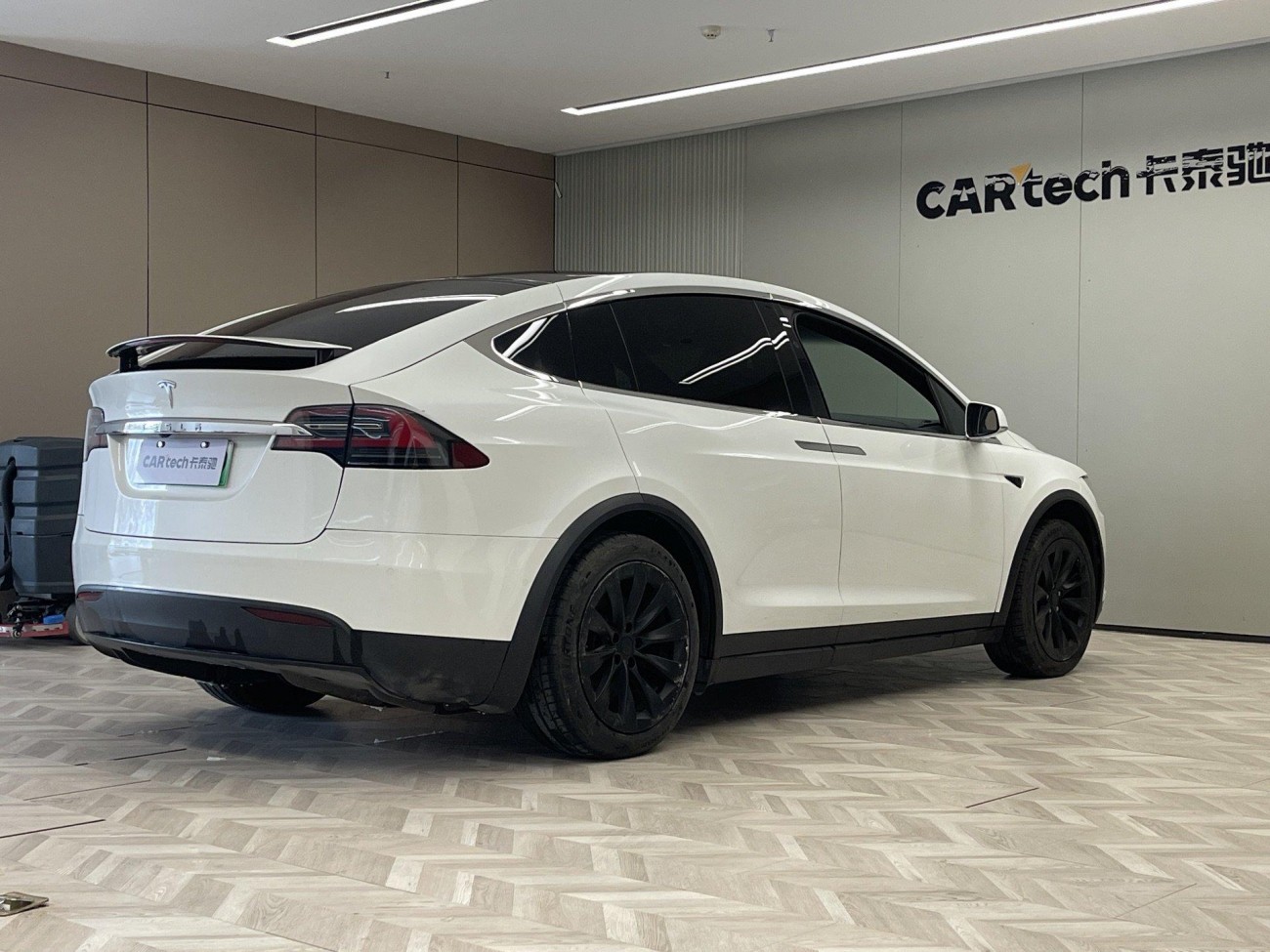 Tesla Model X 2020