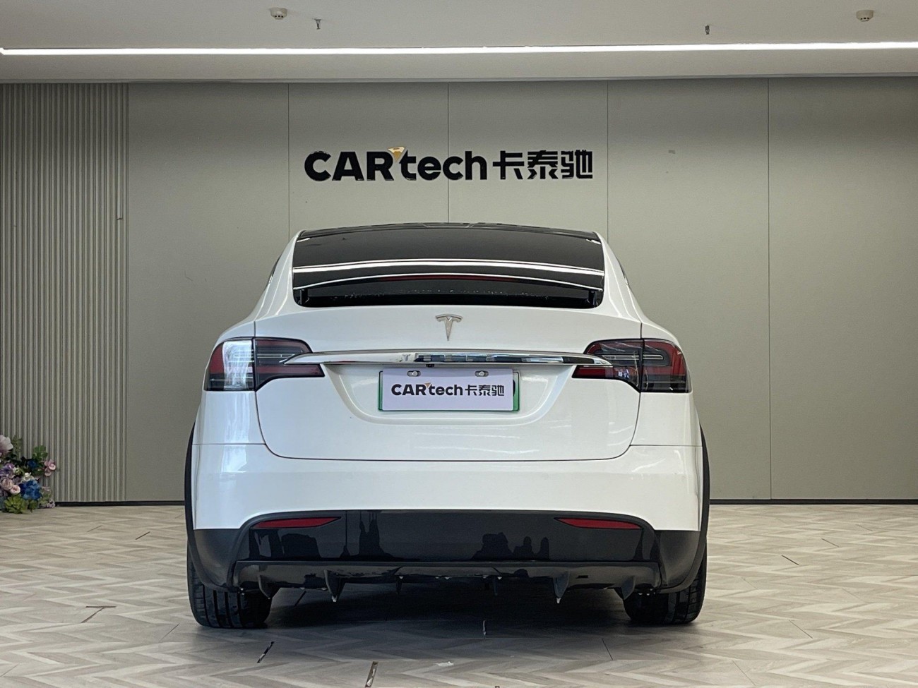 Tesla Model X 2020