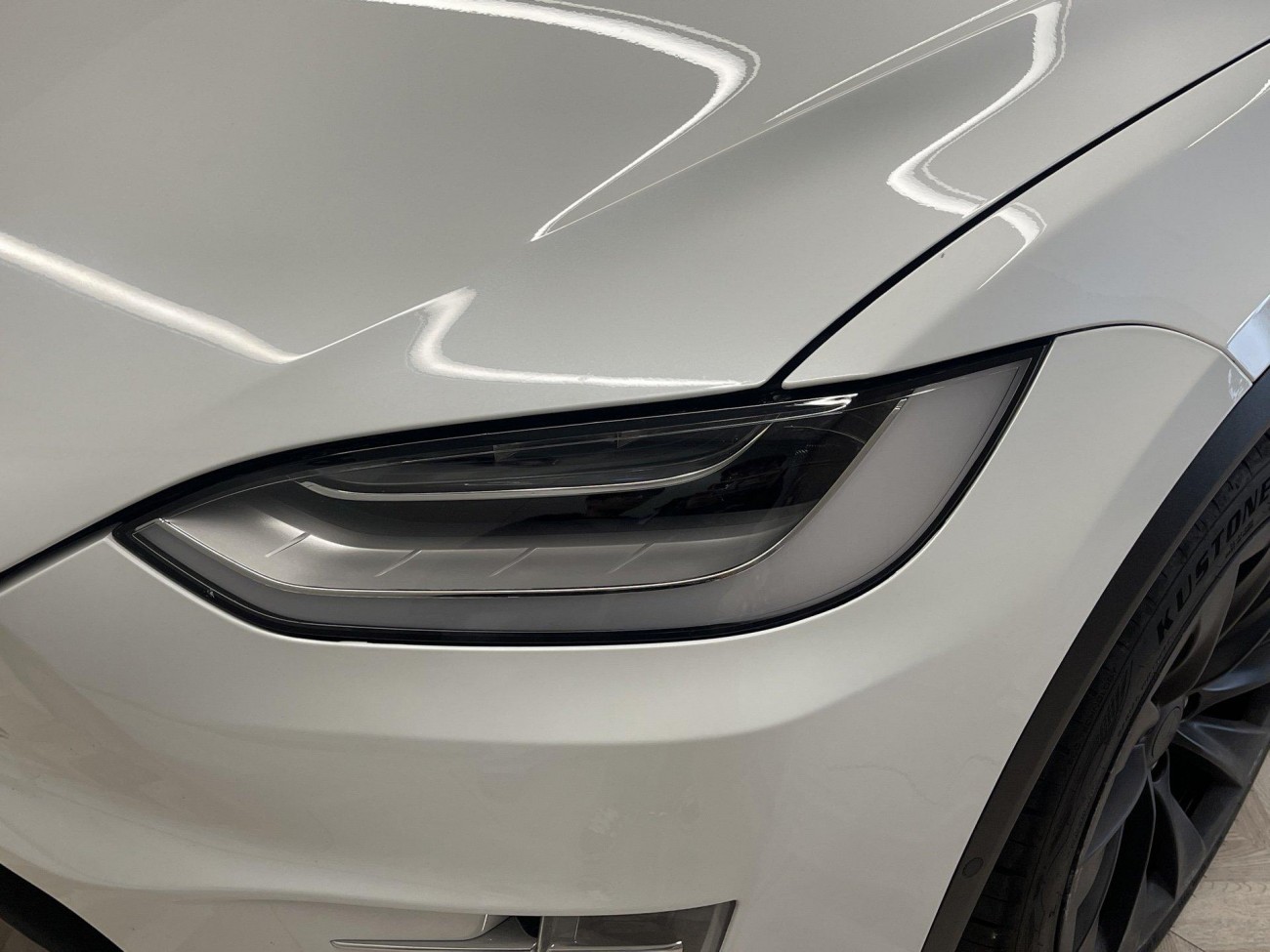 Tesla Model X 2020