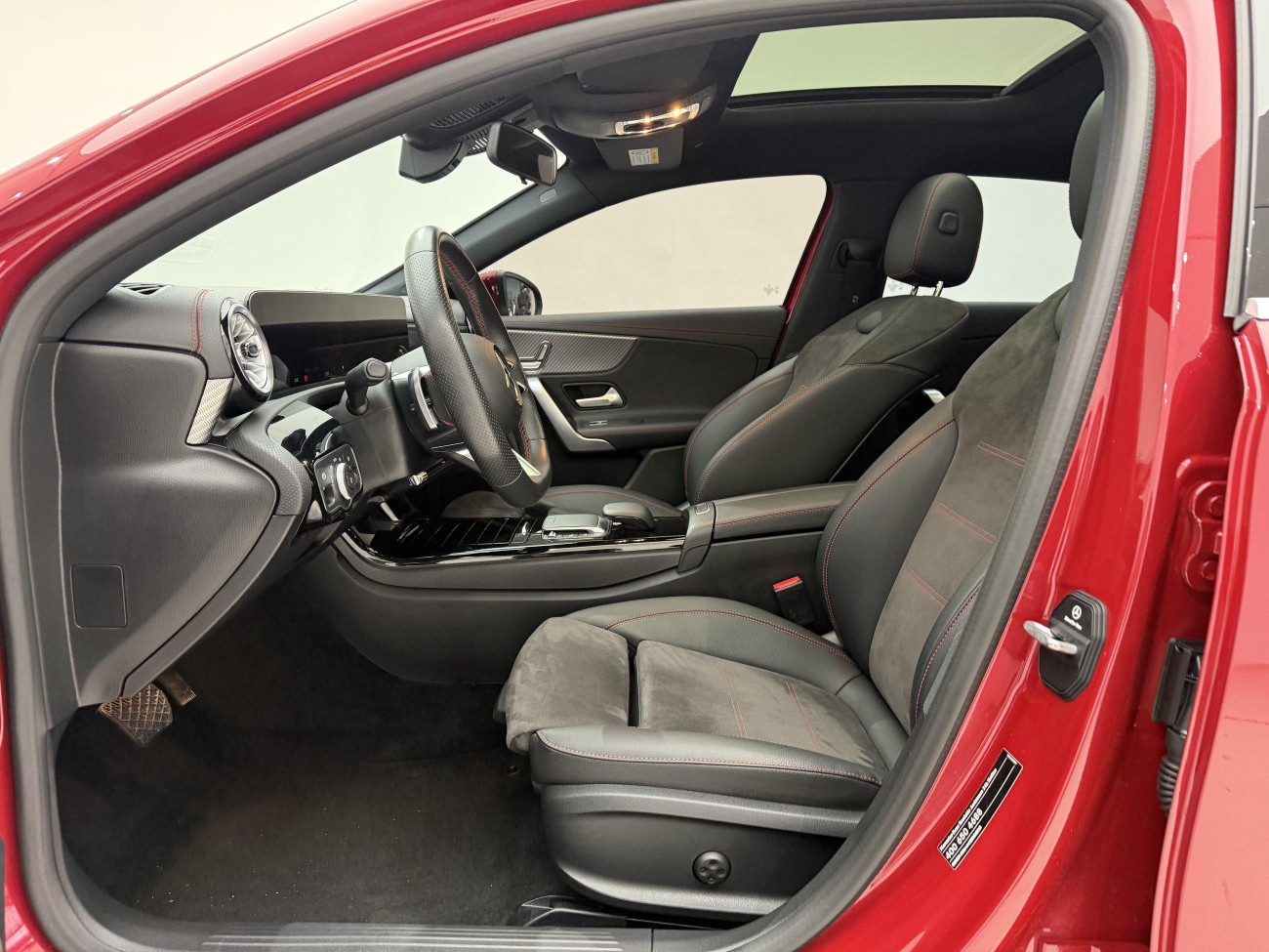 Mercedes-Benz A 200 L 2023