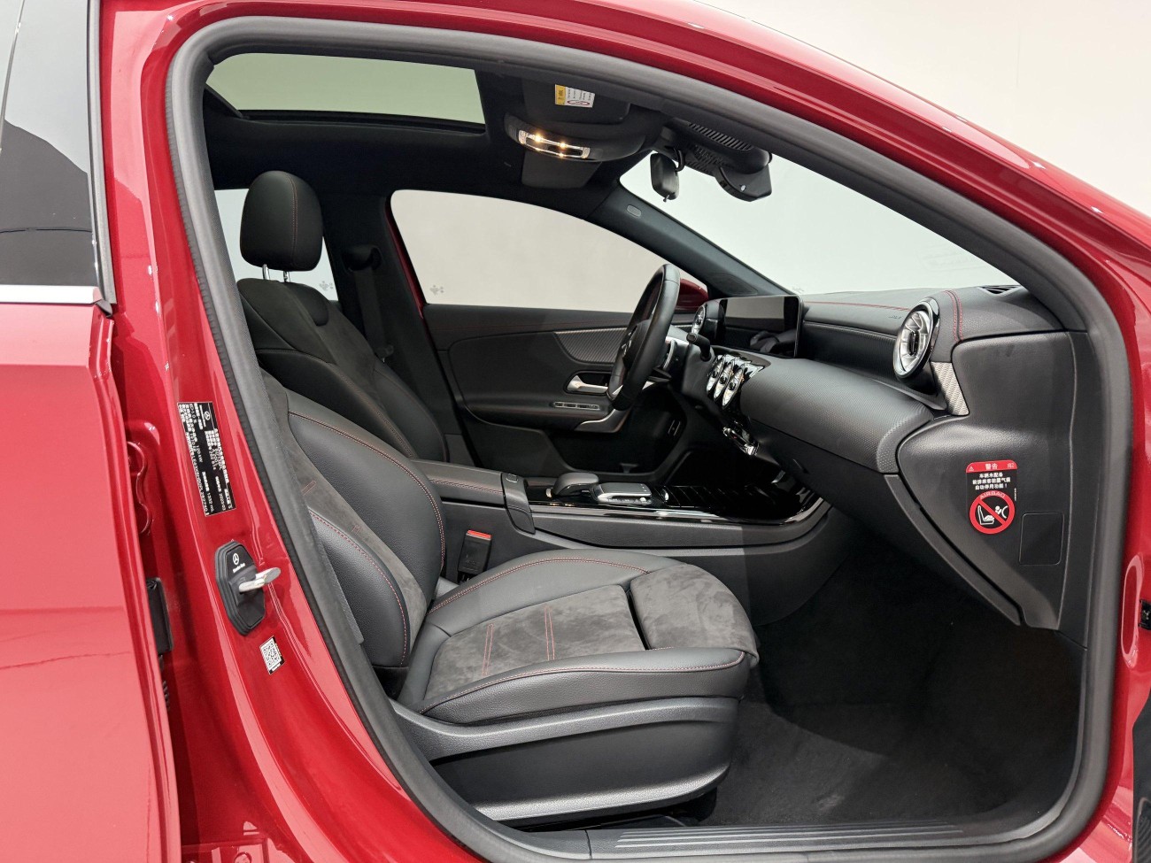 Mercedes-Benz A 200 L 2023