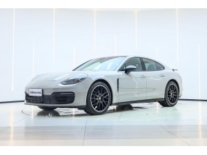 Porsche Panamera 2022