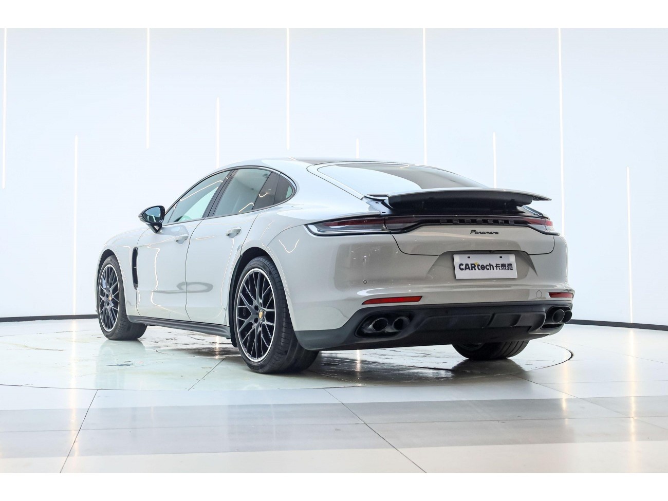 Porsche Panamera 2022
