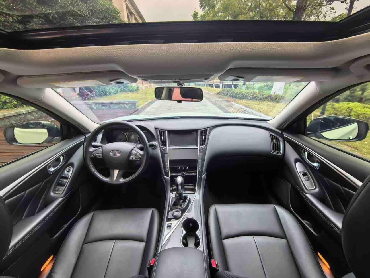 Infiniti Q50L 2017