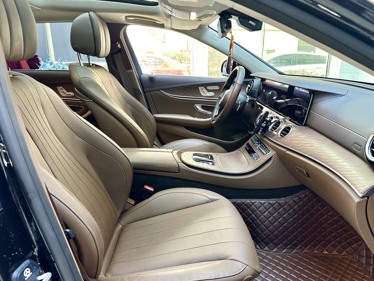 Mercedes-Benz E 300 L 2023
