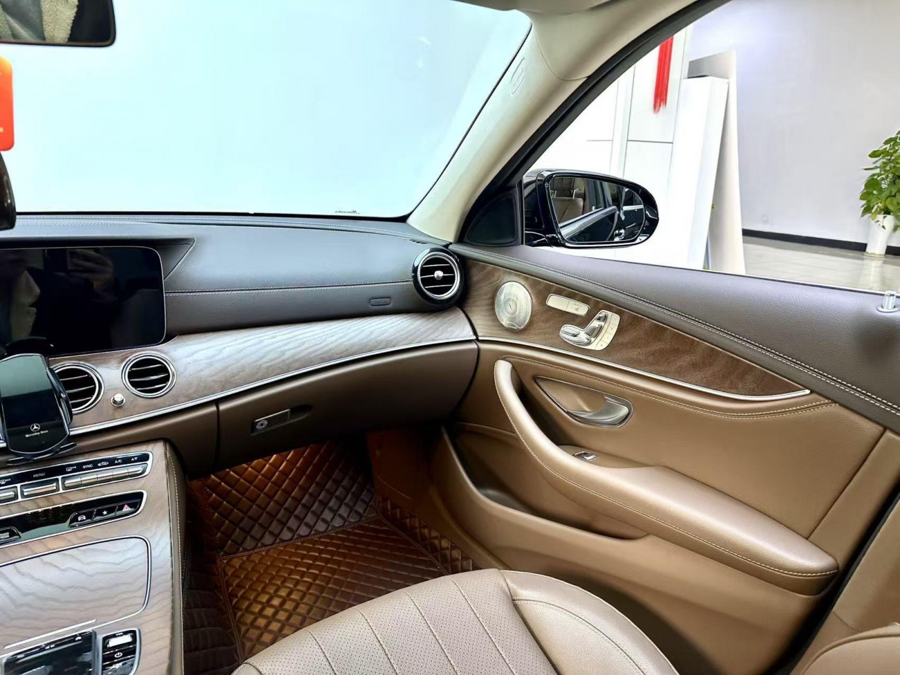 Mercedes-Benz E 300 L 2023