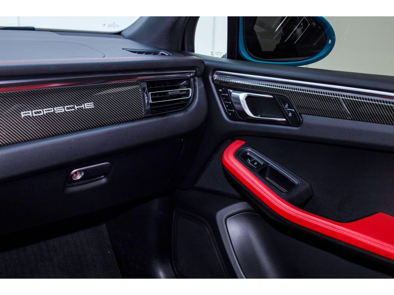 Porsche Macan 2021