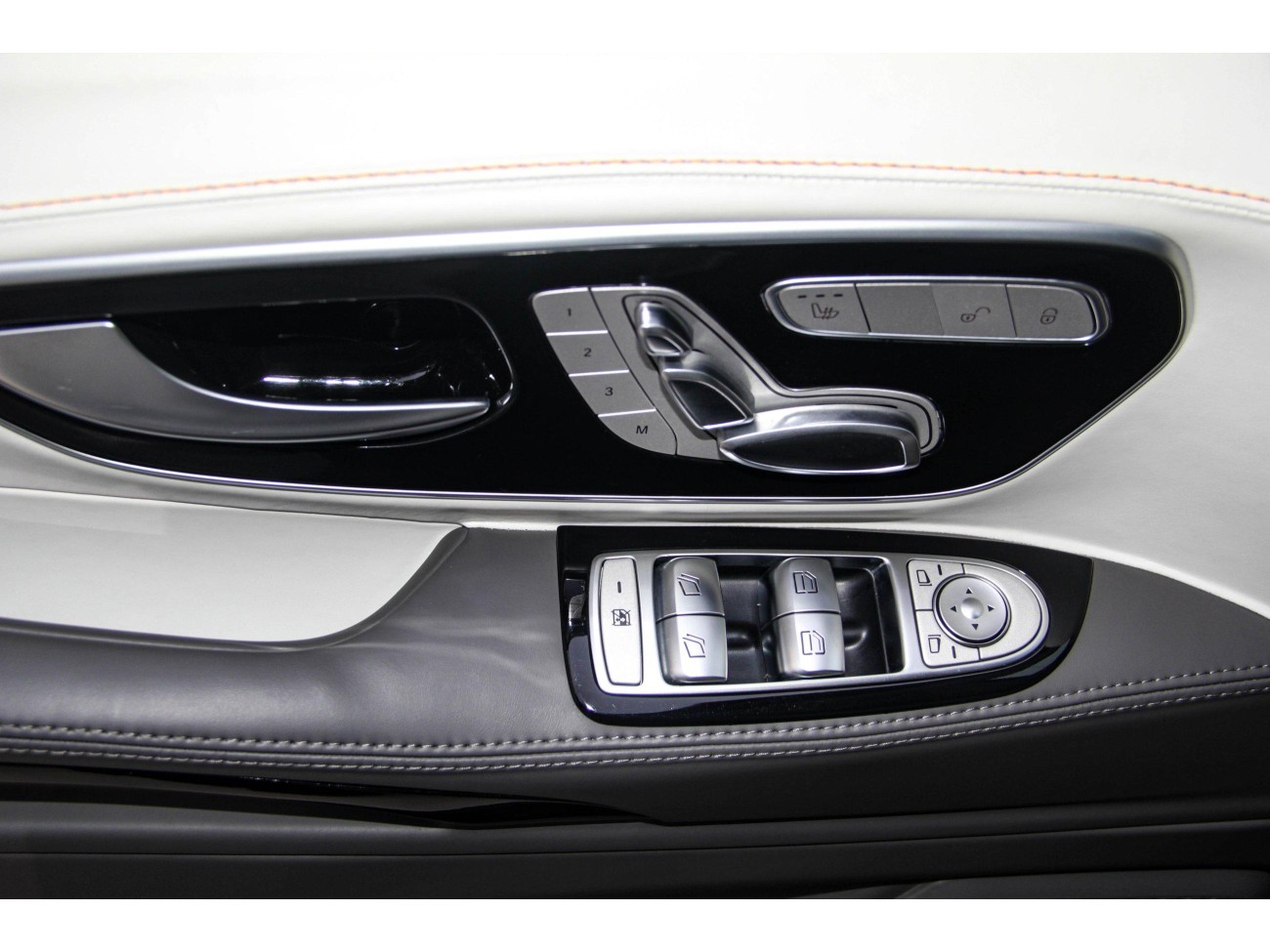 Mercedes-Benz 2023 2024