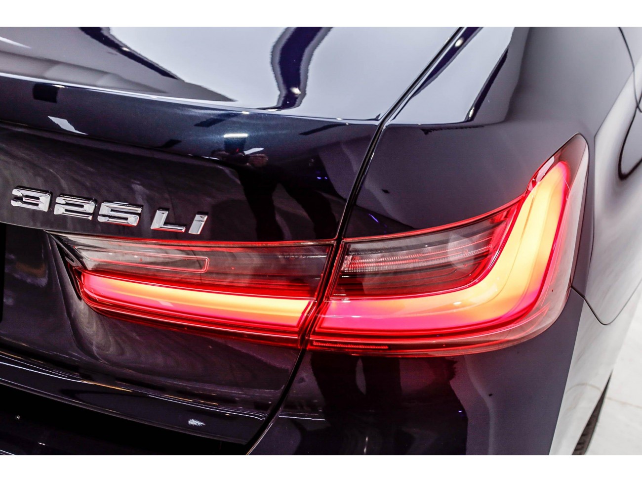 BMW 325Li 2023