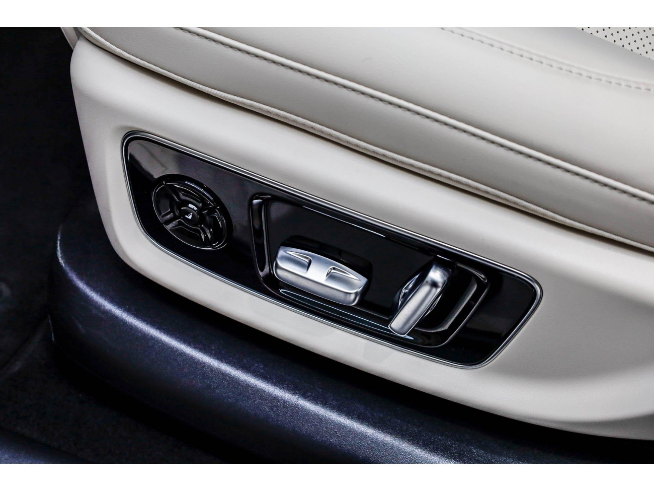 Li Auto L8 2025