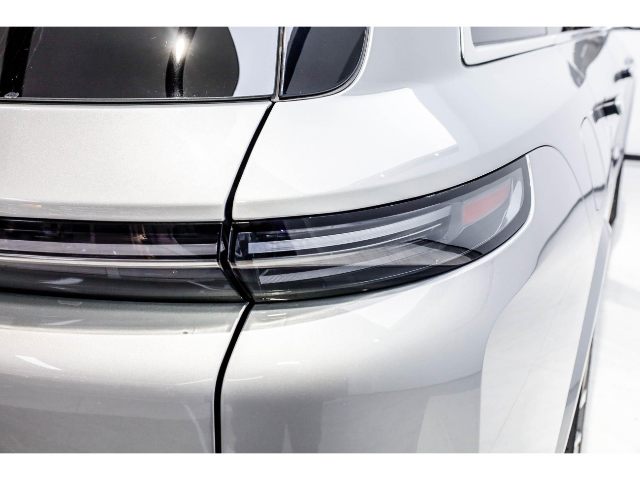 Li Auto L8 2025