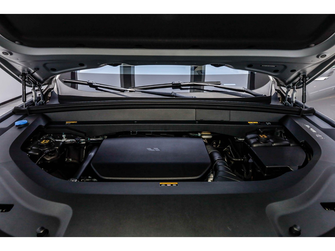 Li Auto L8 2025