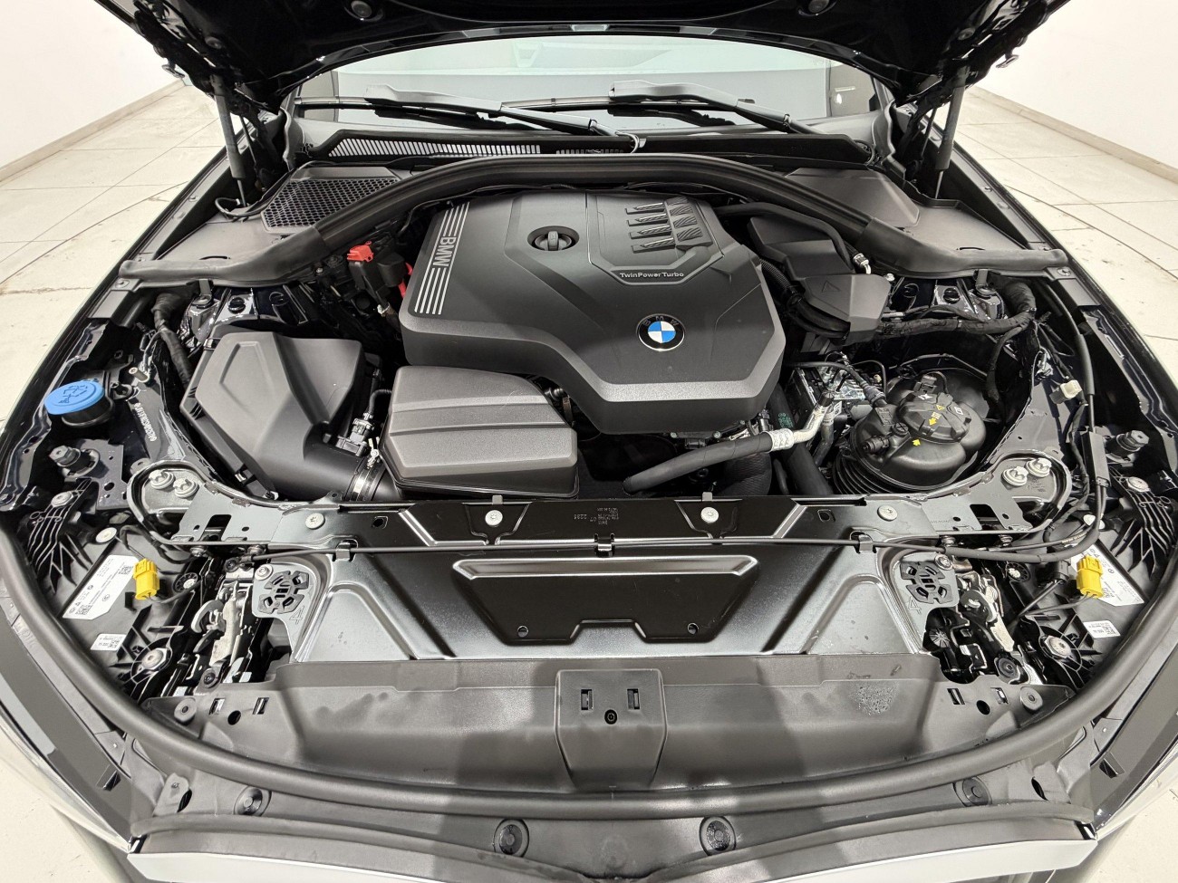BMW 325Li 2025