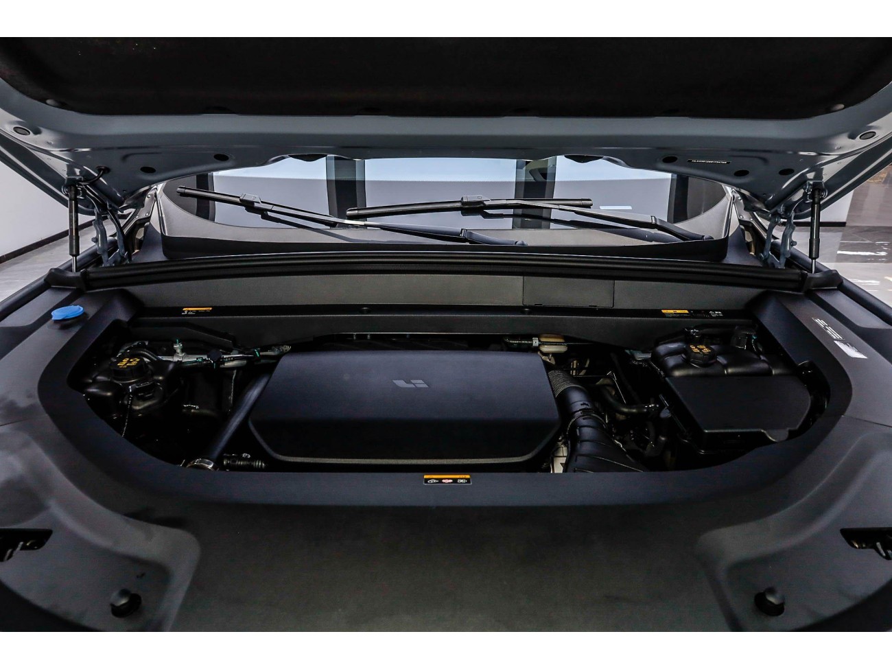 Li Auto L8 2025