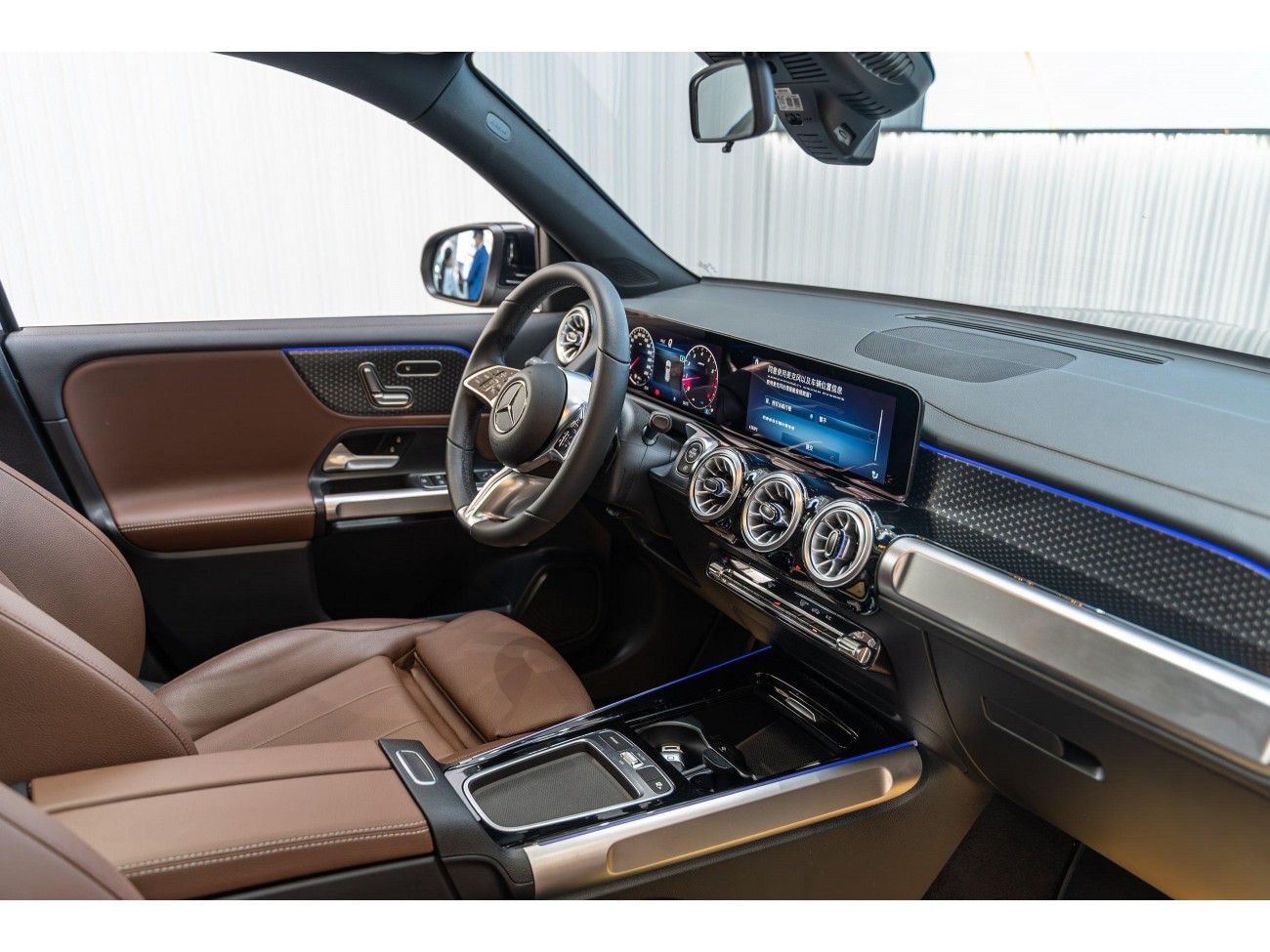 Mercedes-Benz GLB 2024