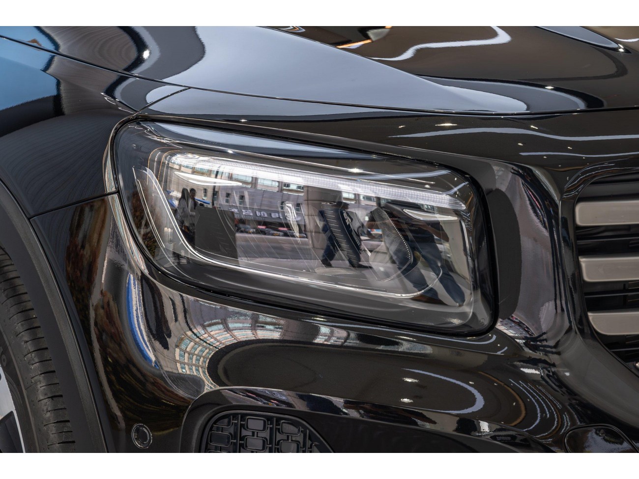 Mercedes-Benz GLB 2024