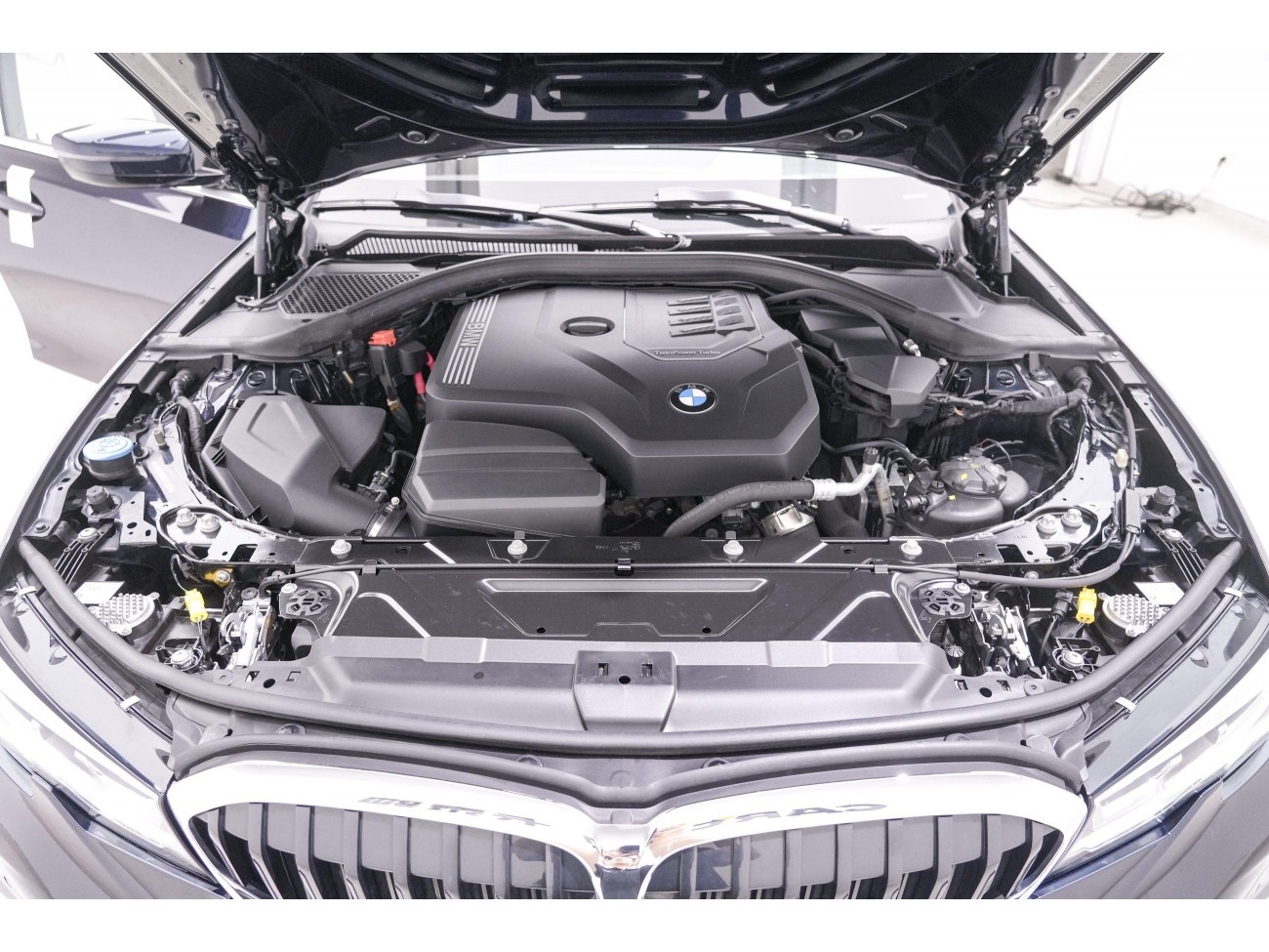 BMW 325Li 2022