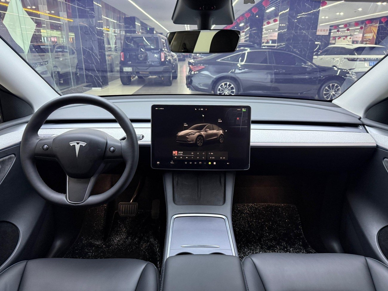 Tesla Model Y 2024