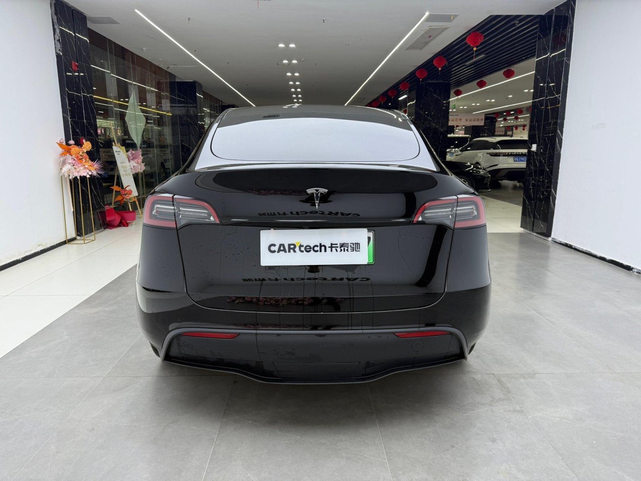 Tesla Model Y 2024