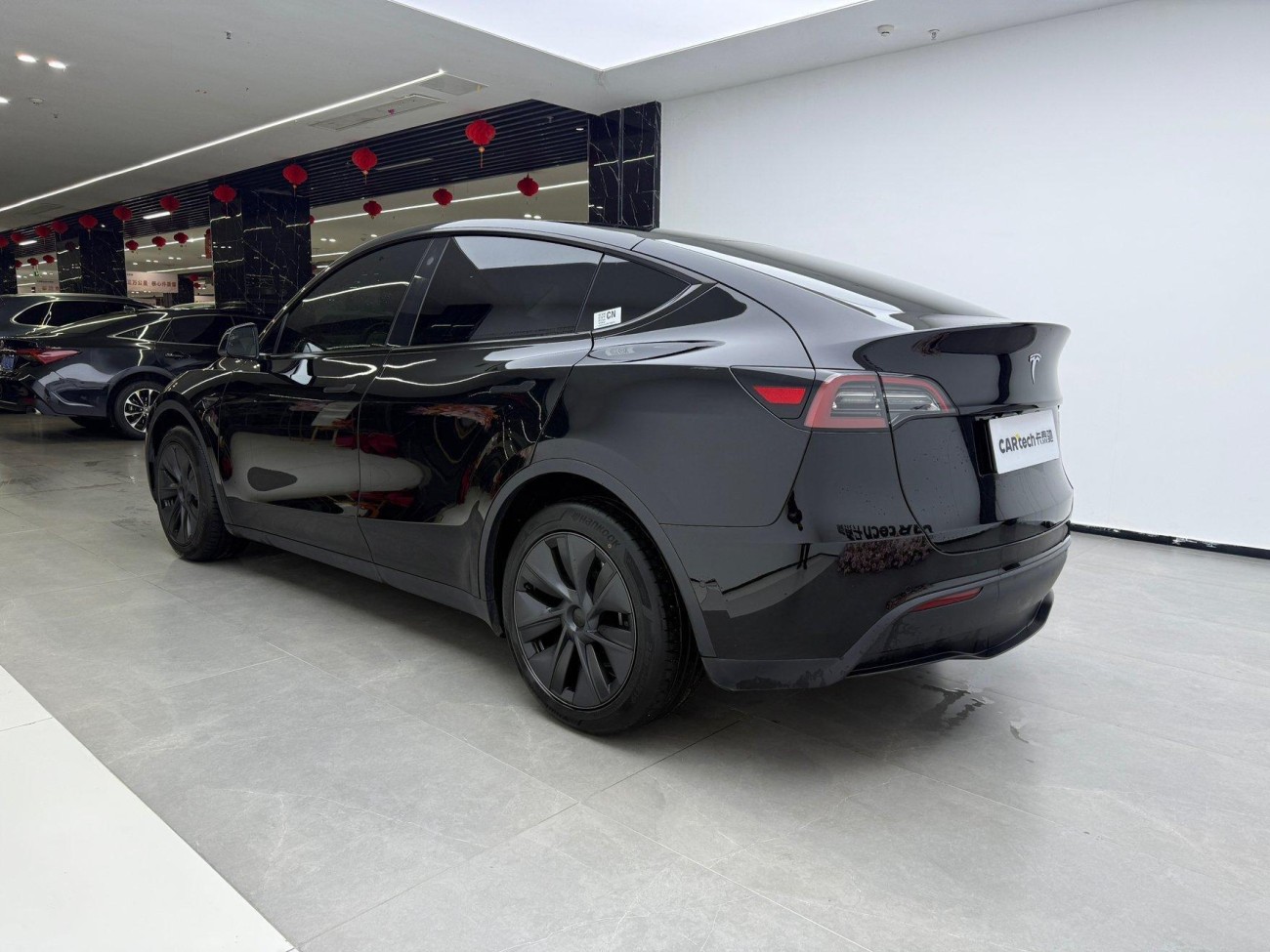 Tesla Model Y 2024