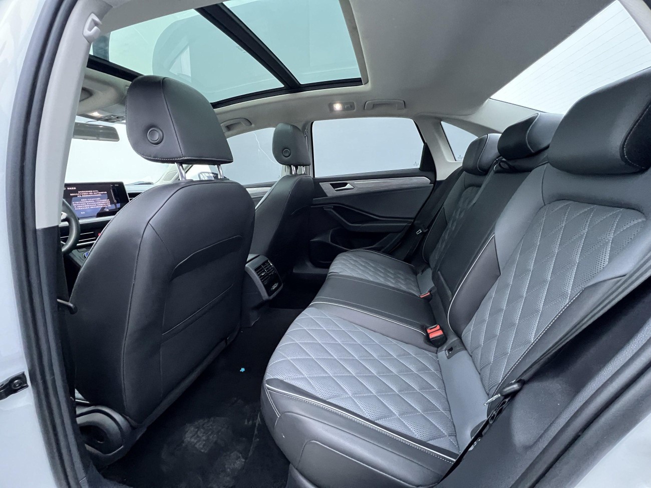 Volkswagen Sagitar 2023