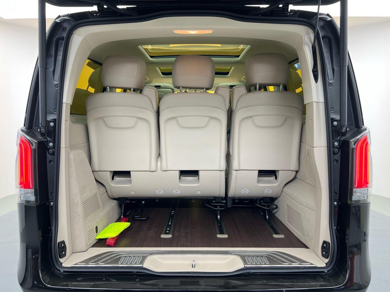 Mercedes-Benz V 2025