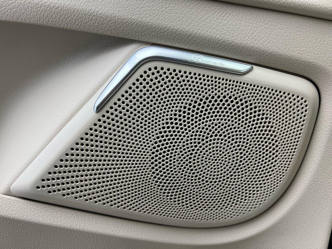Mercedes-Benz V 2025