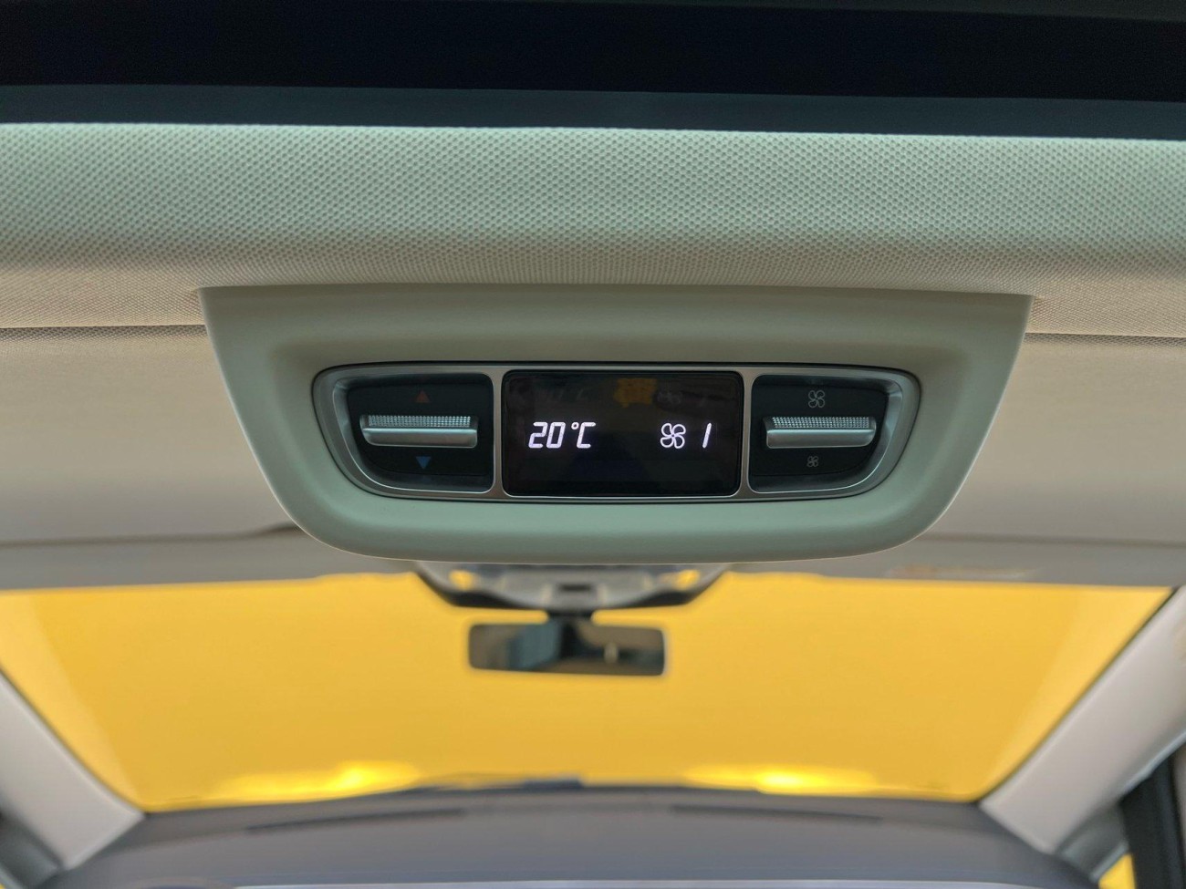 Mercedes-Benz V 2025