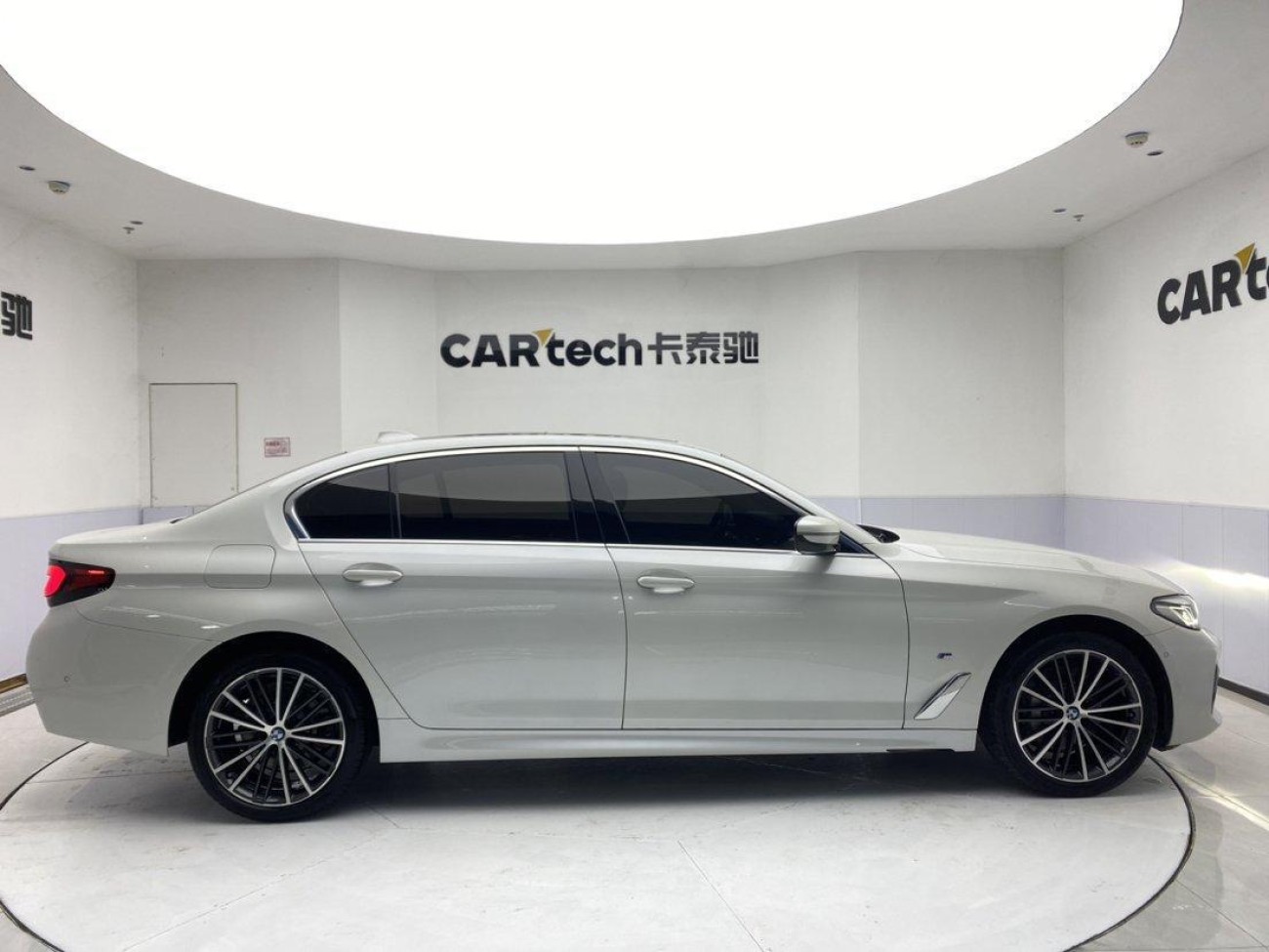 BMW 530Li 2021