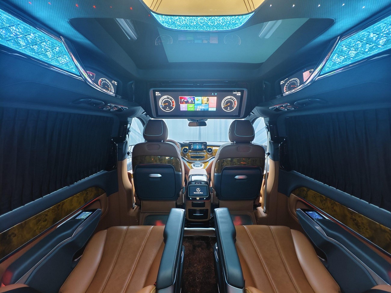 Mercedes-Benz V260L 2024