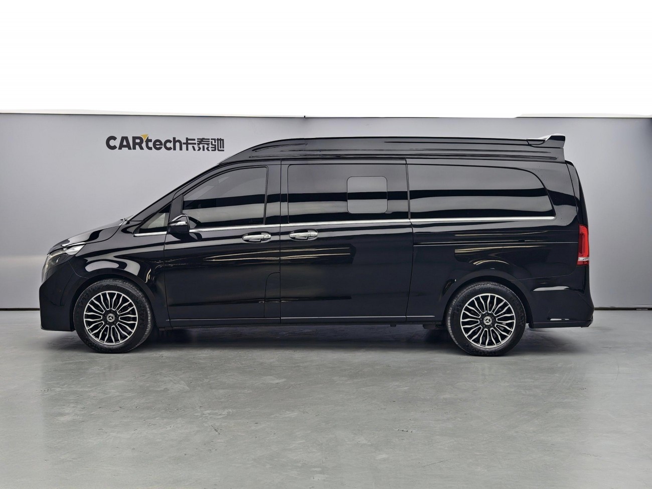 Mercedes-Benz V260L 2024