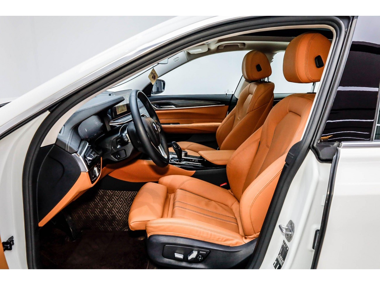 BMW 6GT 2024