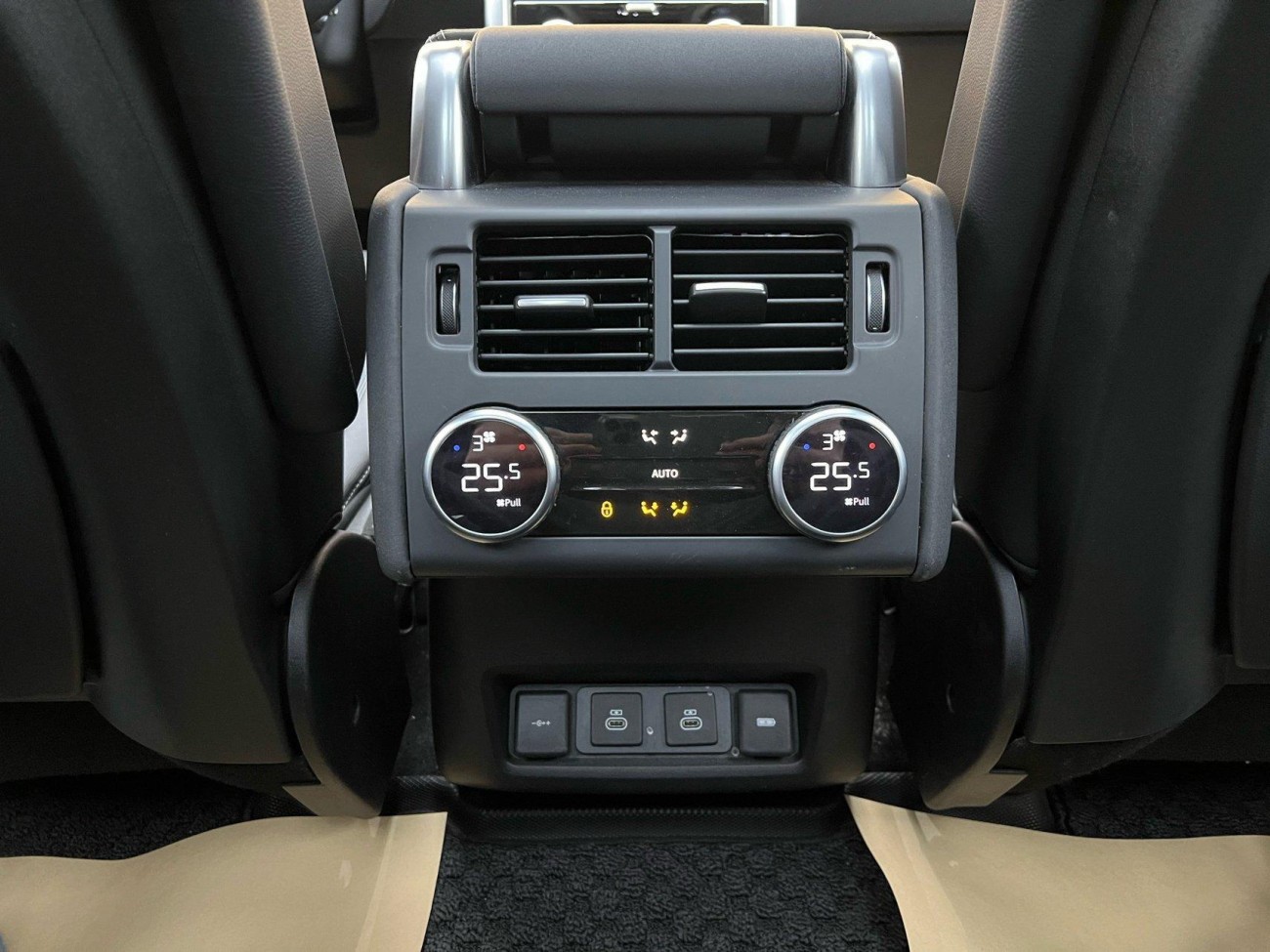Land Rover Discovery 2021