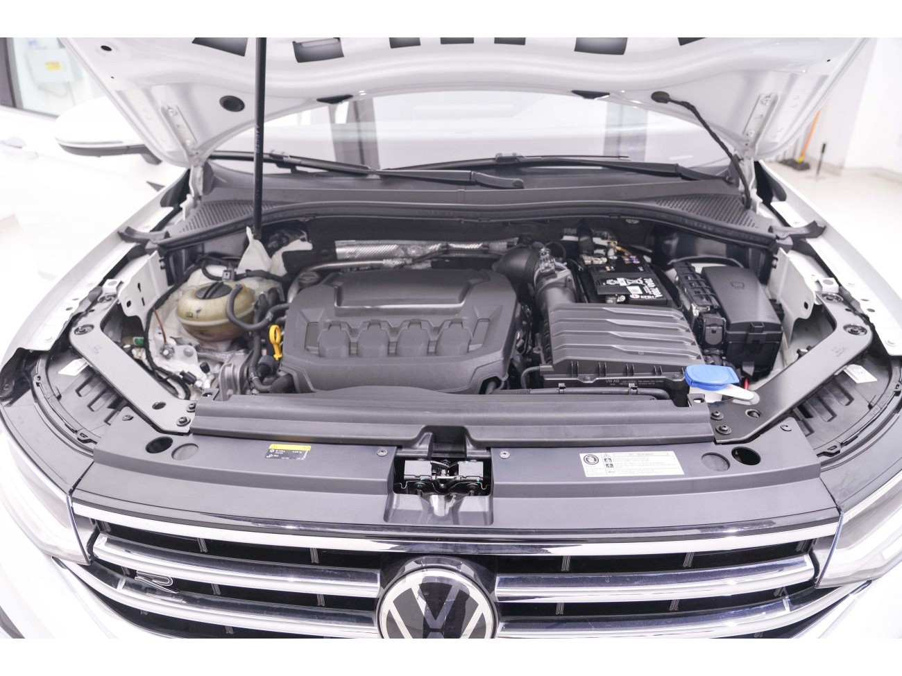 Volkswagen Tiguan L 2024