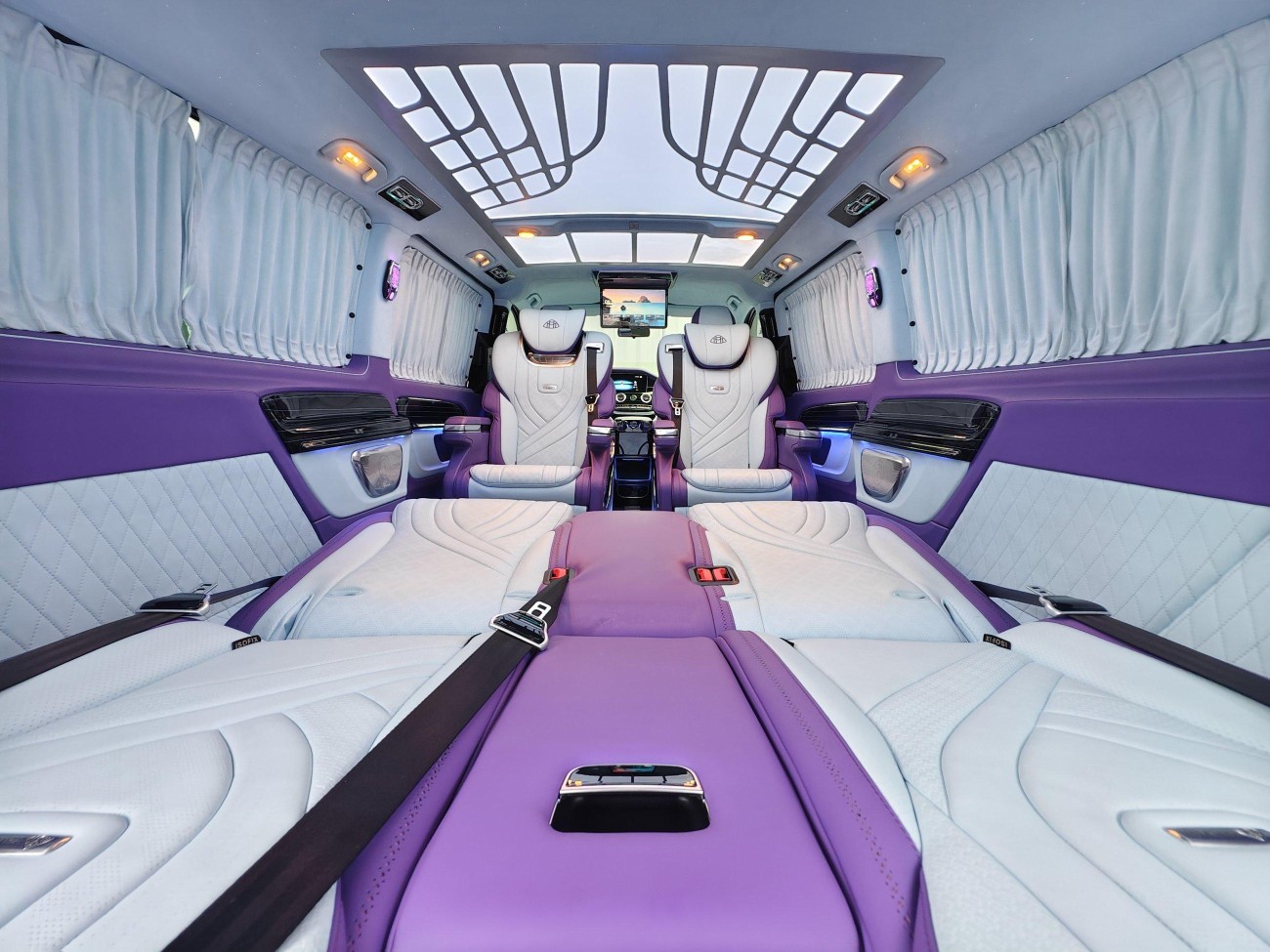 Mercedes-Benz 2023 2024