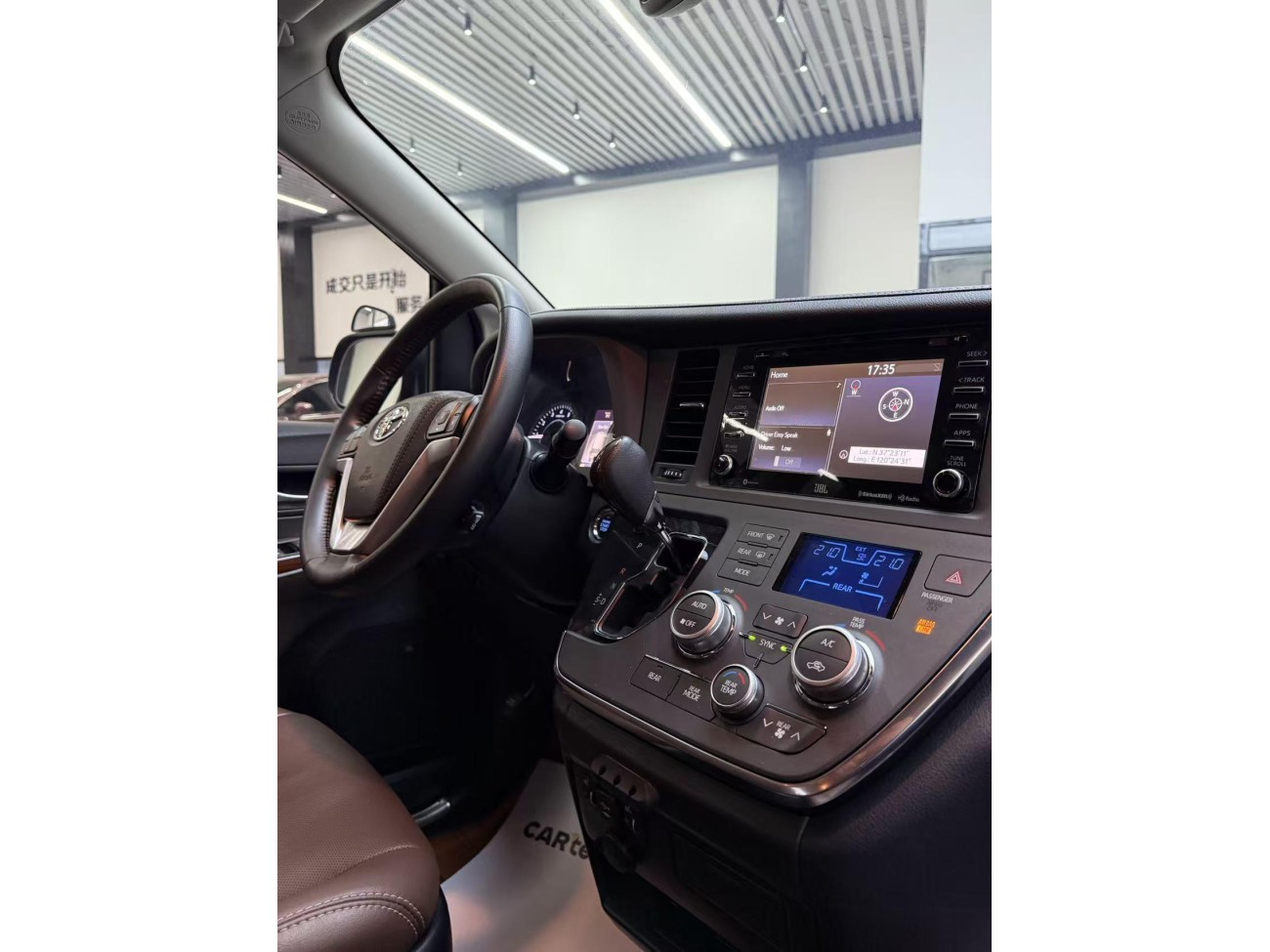 Toyota Sienna 2019
