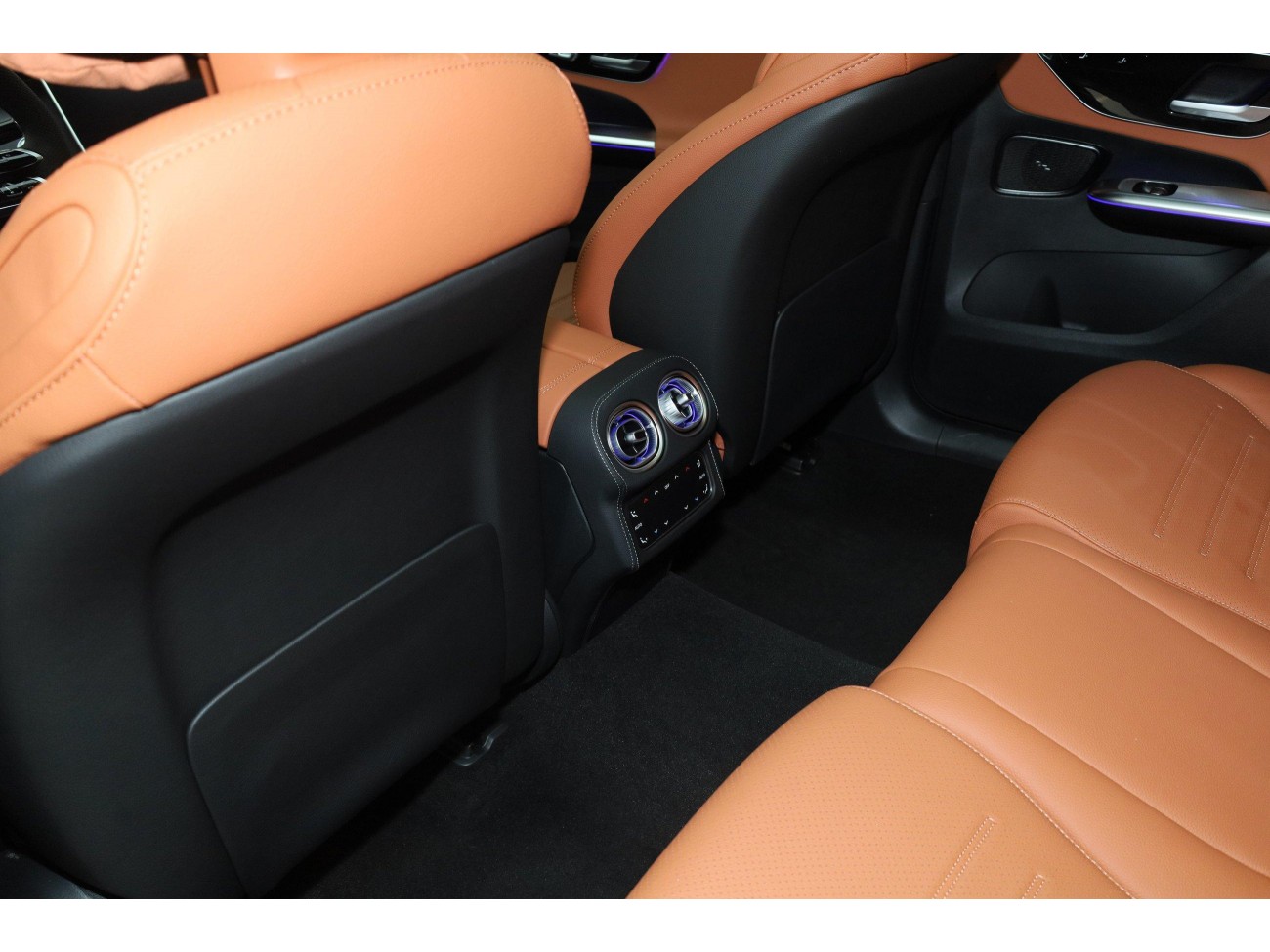 Mercedes-Benz GLC 260 L 2025