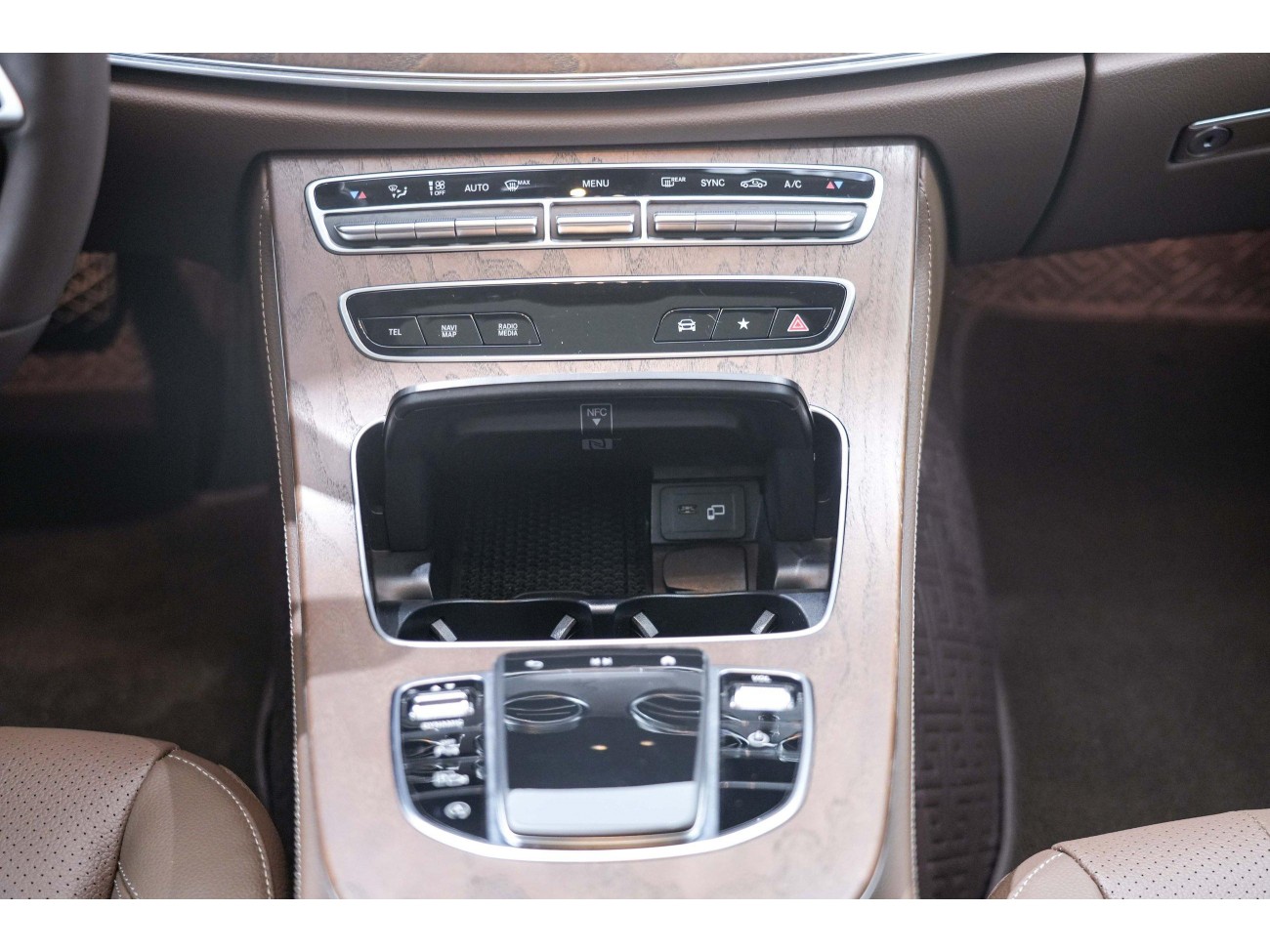 Mercedes-Benz E 300 L 2023