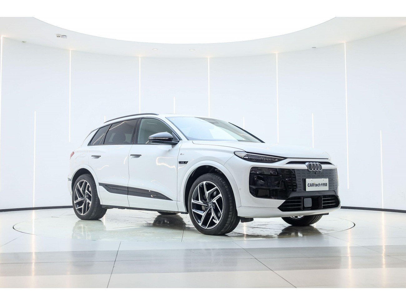 Audi e-tron 2025