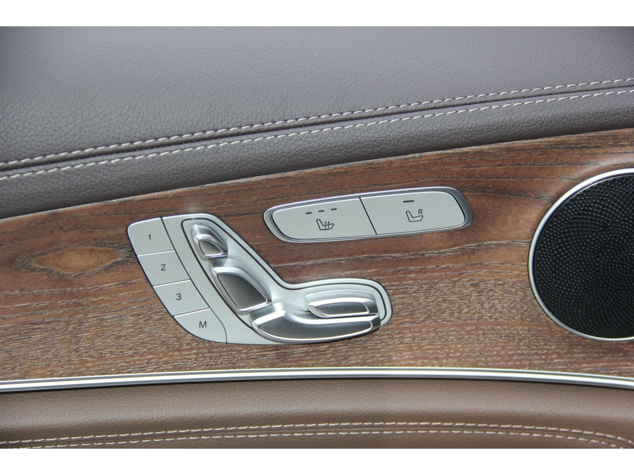 Mercedes-Benz E 300 L 2023
