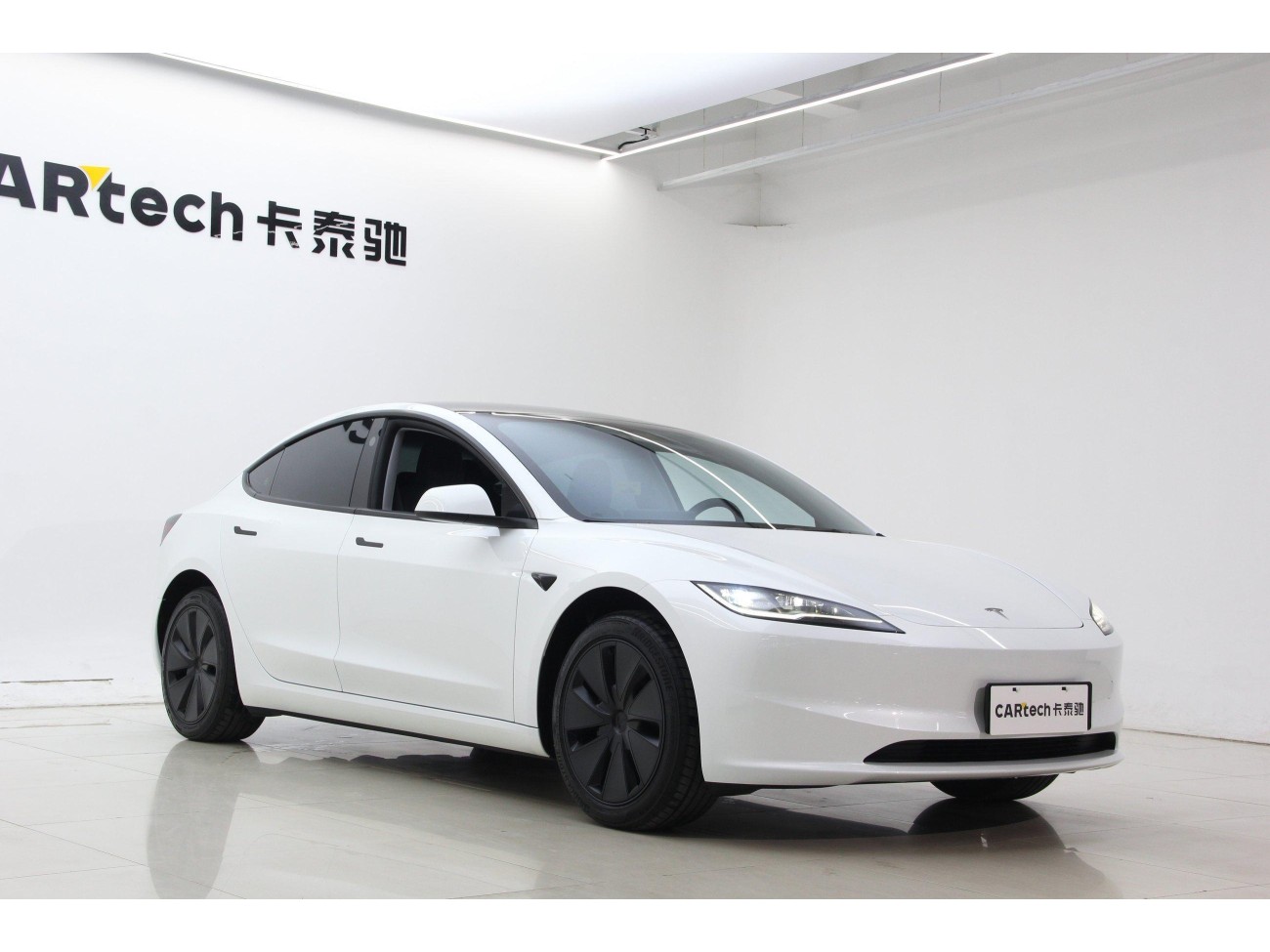 Tesla Model 3 2025