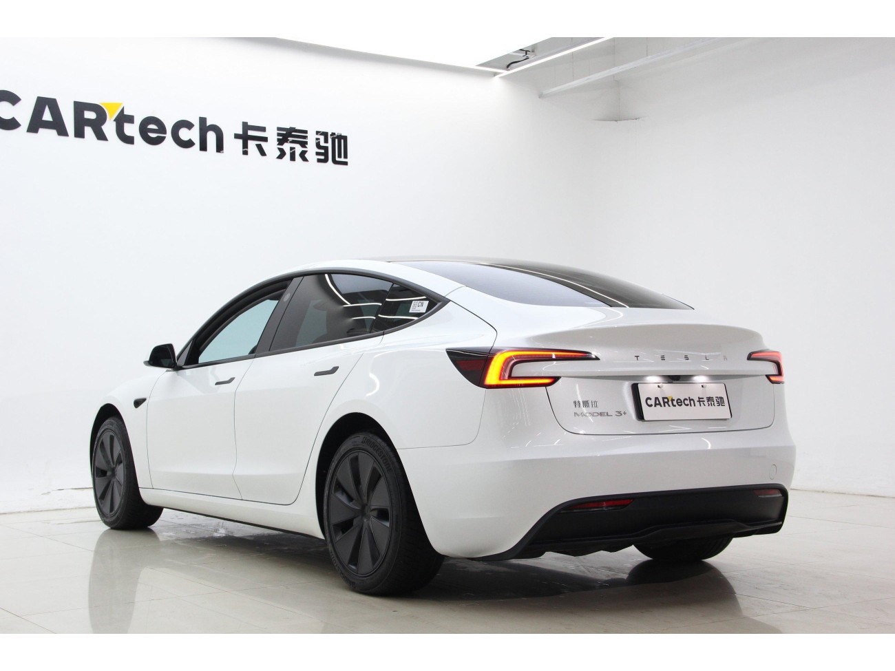 Tesla Model 3 2025