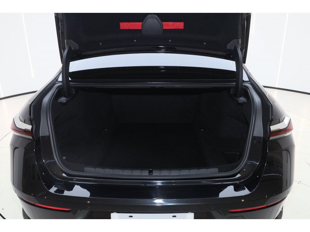 BMW 735Li 2024