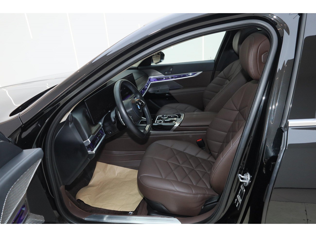 BMW 735Li 2024