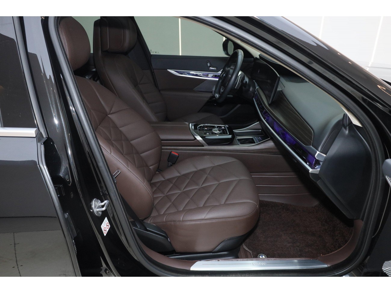 BMW 735Li 2024
