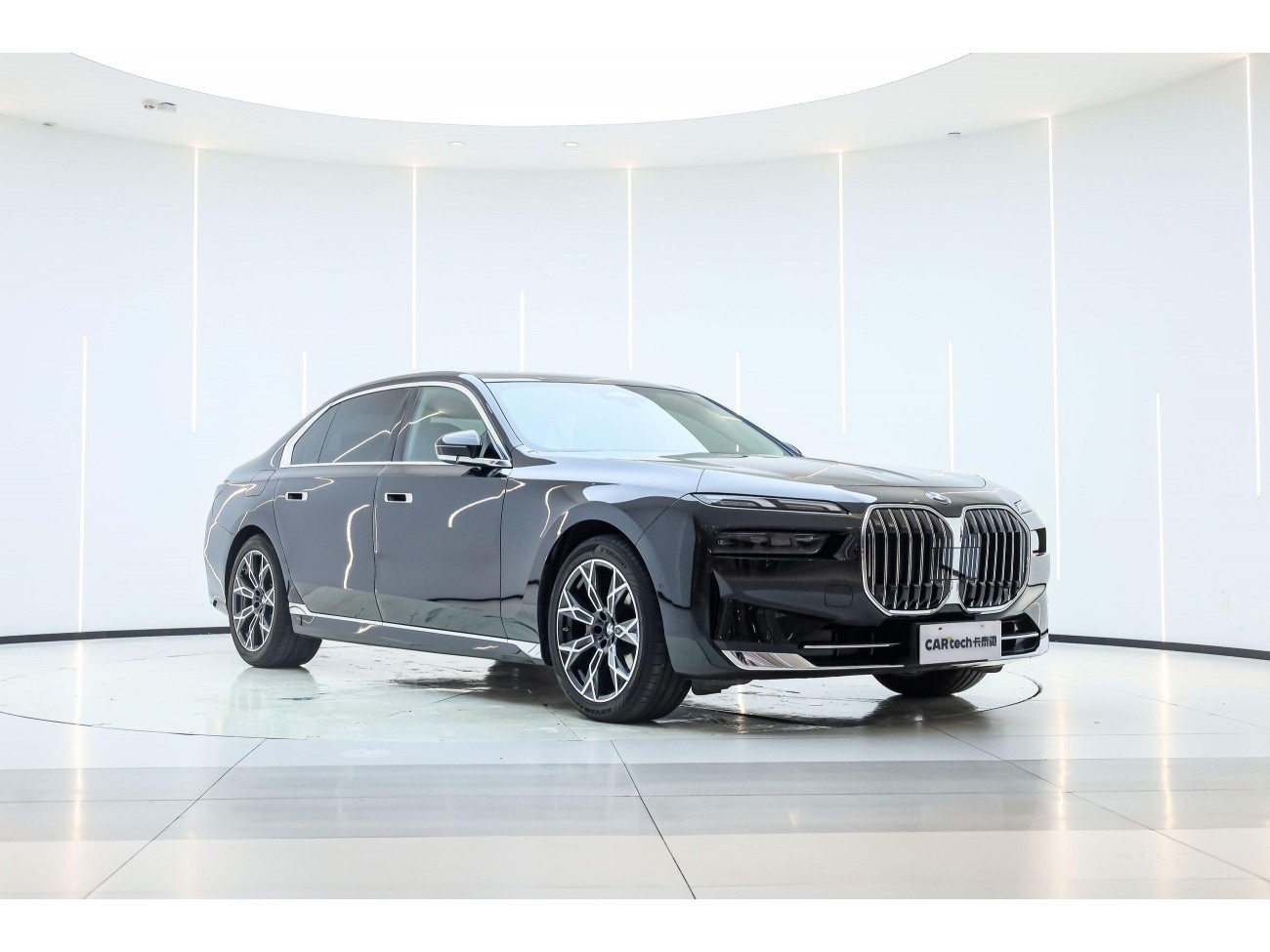 BMW 735Li 2024